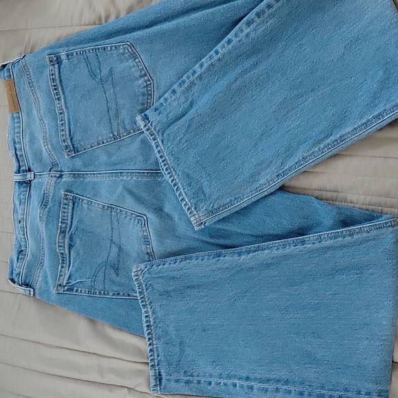 American Eagle Outfitters Super High Rise Baggy Straight Jeans - Picture 9 of 11